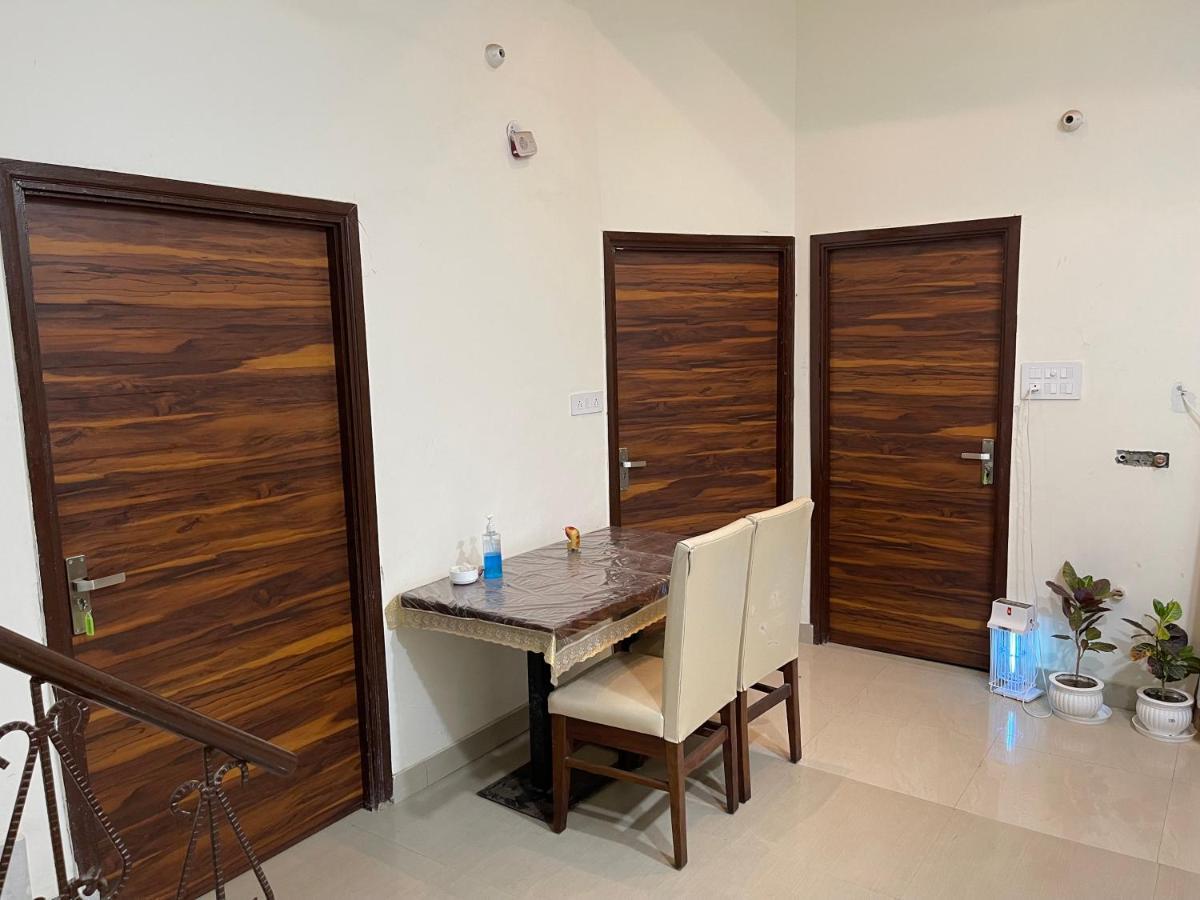 Homestay Comforts 500M From Amritsar Airport Exterior photo