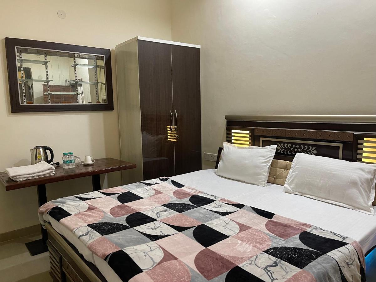 Homestay Comforts 500M From Amritsar Airport Exterior photo