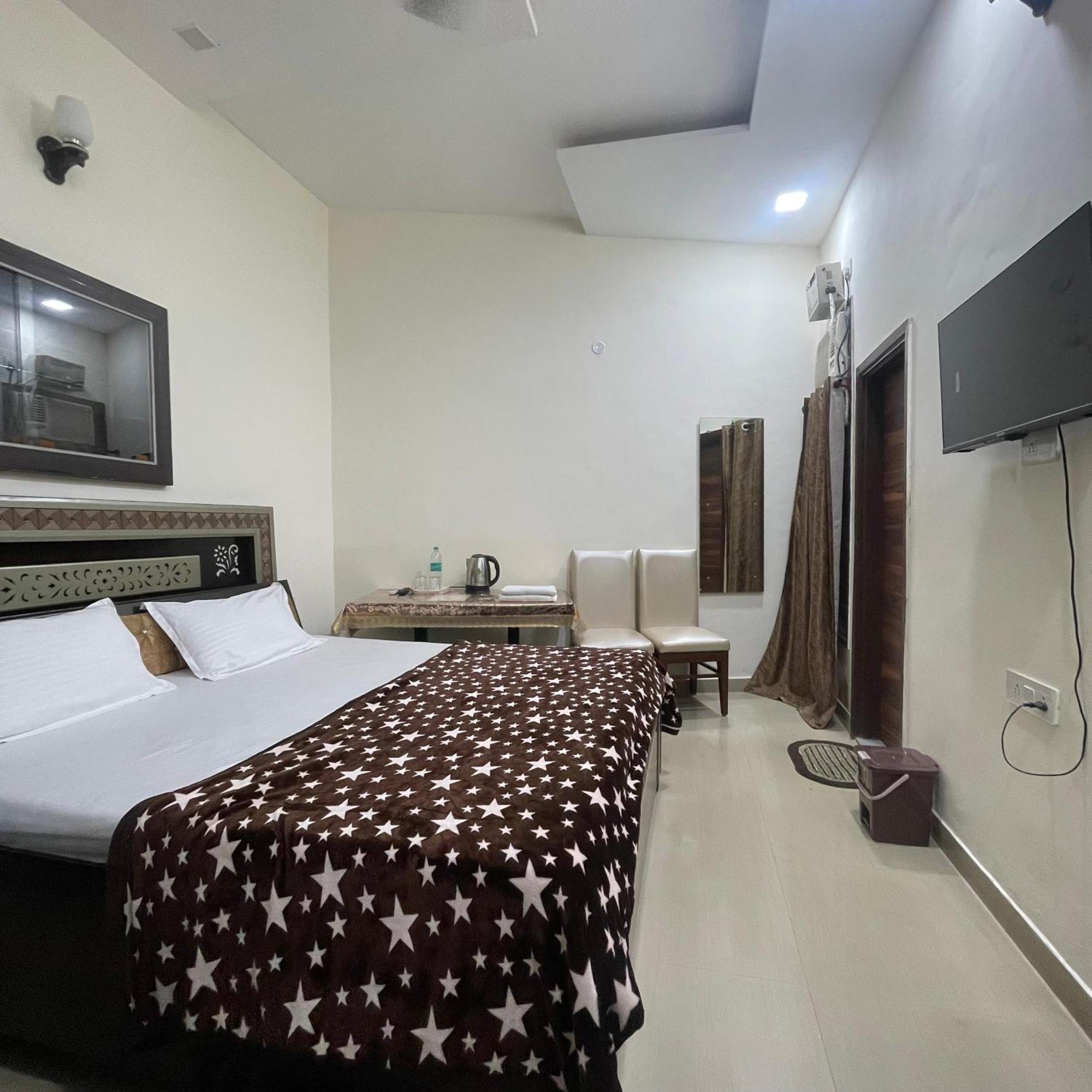 Homestay Comforts 500M From Amritsar Airport Exterior photo