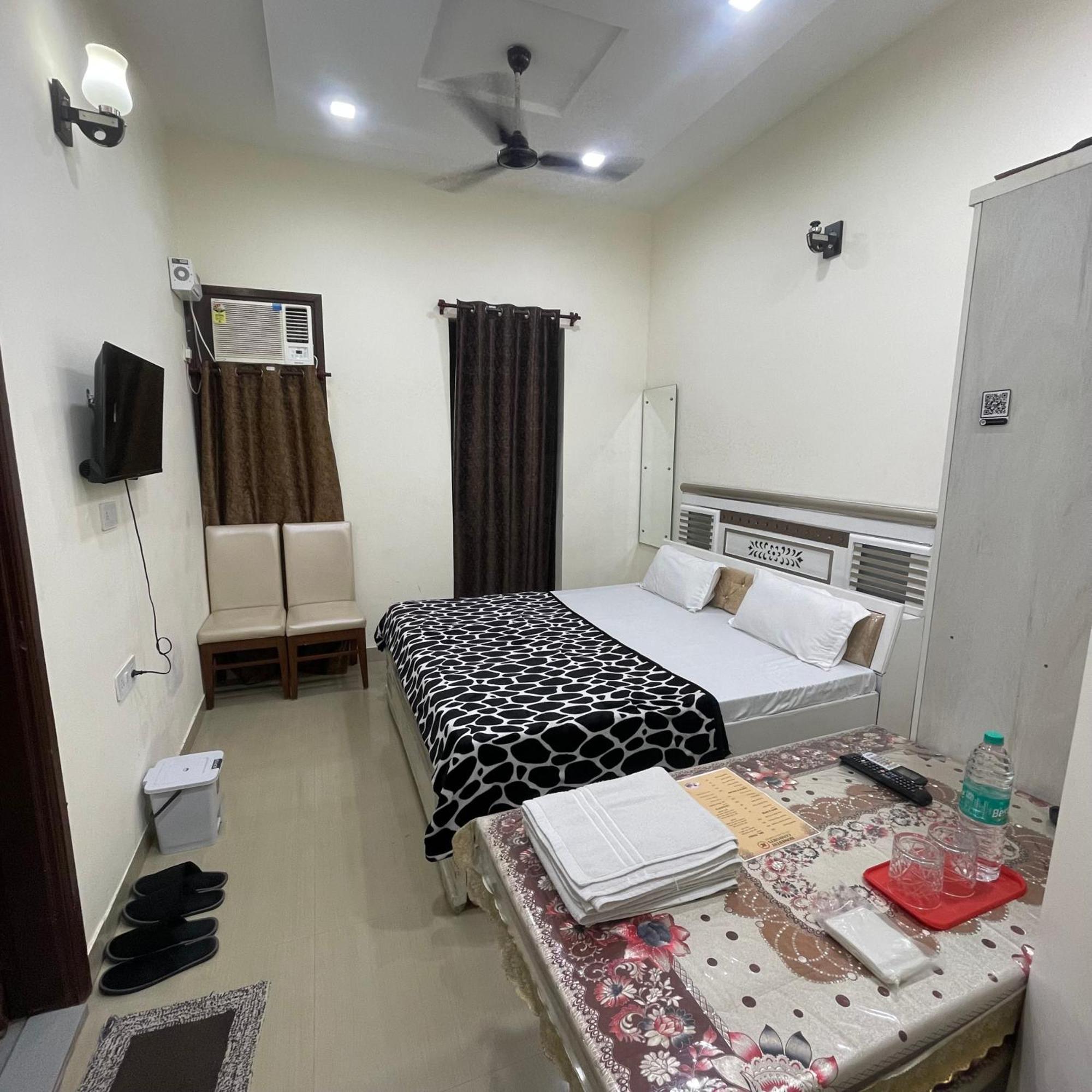 Homestay Comforts 500M From Amritsar Airport Exterior photo