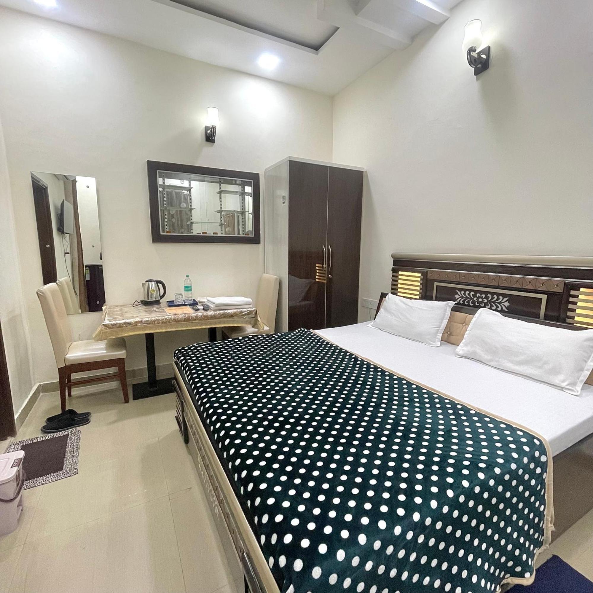 Homestay Comforts 500M From Amritsar Airport Exterior photo